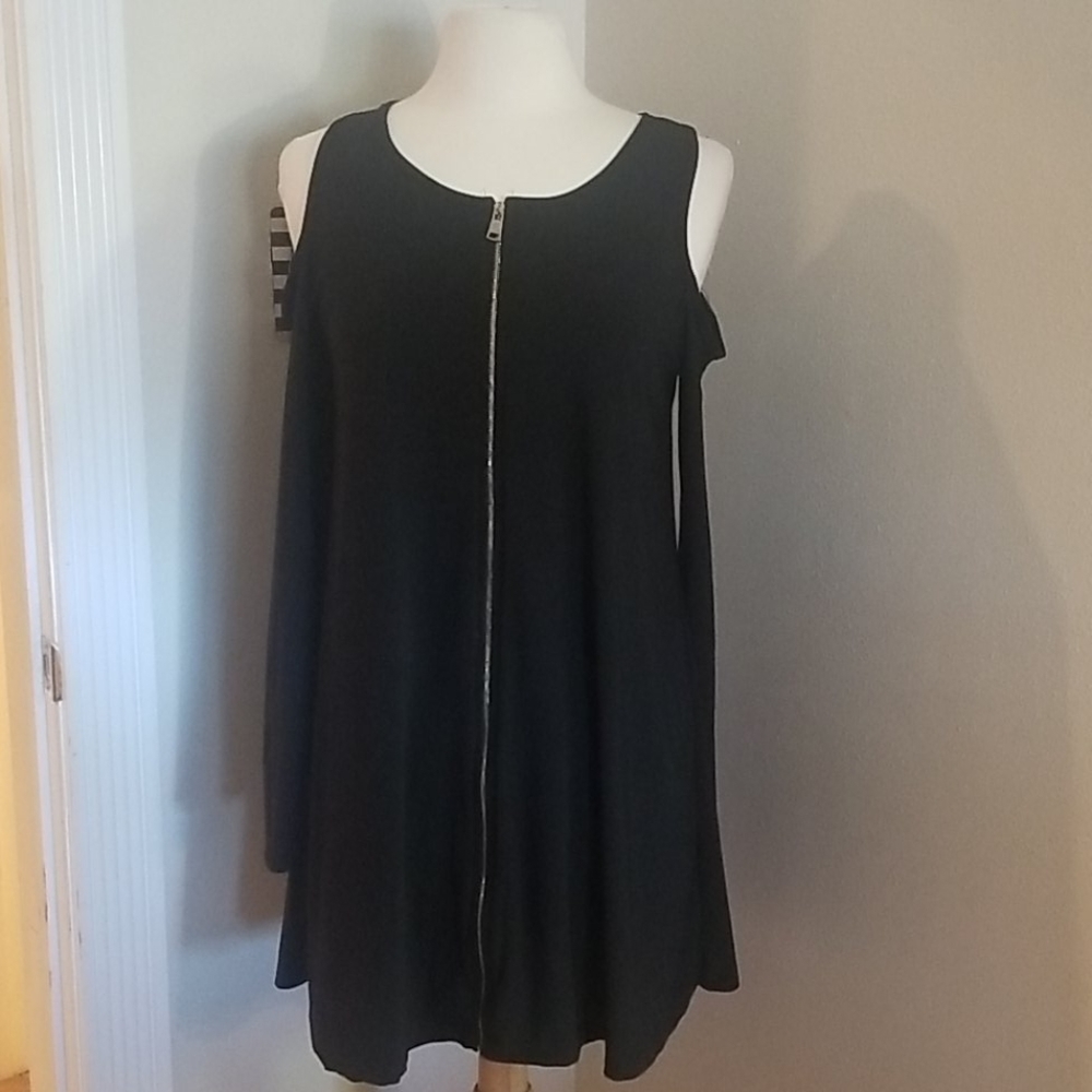 Pinc cold shoulder tunic